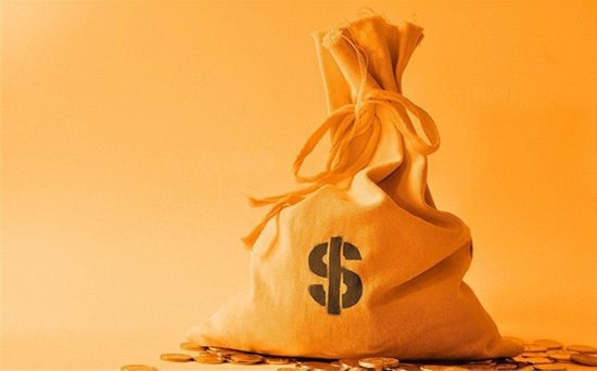 避险需求激增 黄金再度刷新历史纪录